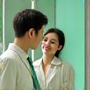 만족스럽게 마무리 확인하는 고객